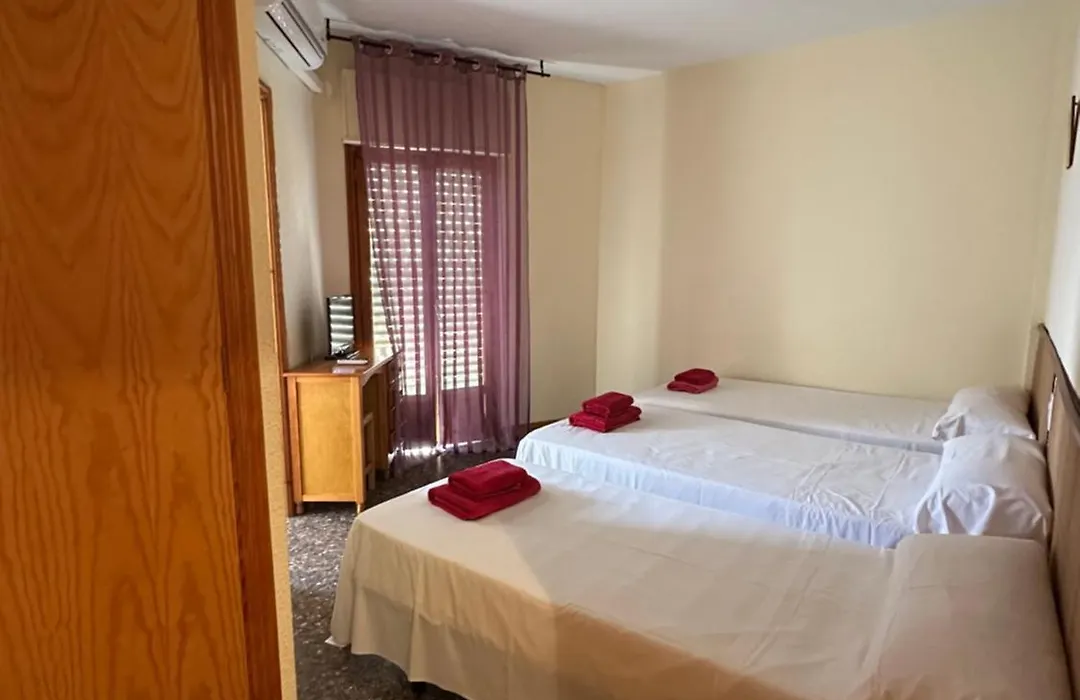Hostal L'Escaleta-1